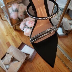 Gianvito Rossi Cannes Embellished Leather Sandals. Size 38